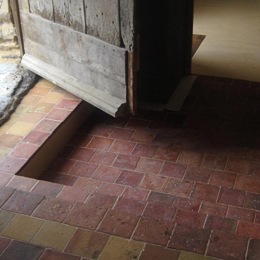 Carrelage Ancien en Terre Cuite Rouge