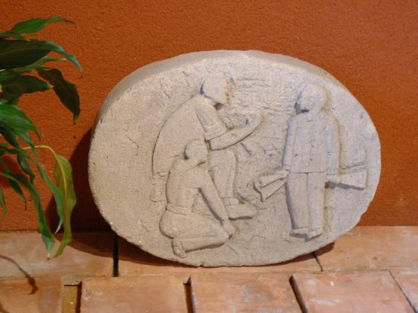 medaillon ancien pierre calcaire