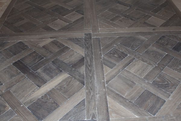 Parquet Versailles chêne vieilli