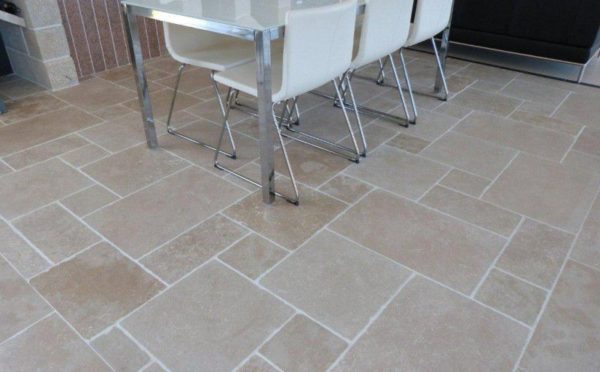 dalle pierre naturelle beige pour intérieur