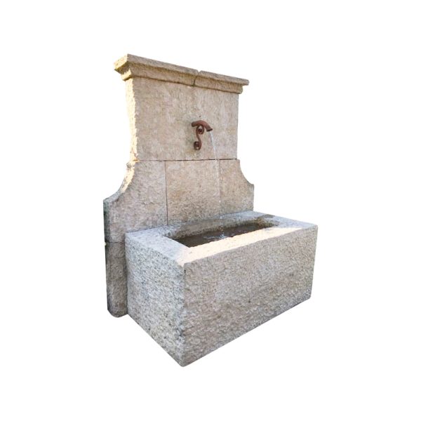 Fontaine en pierre calcaire de réédition