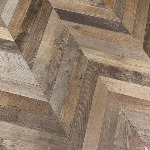 Parquet ancien posé en point de Hongrie