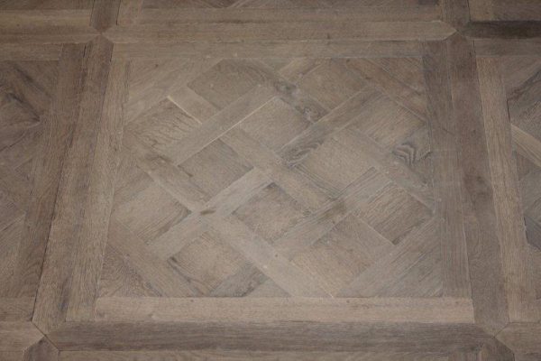 parquet versailles en chêne vieilli