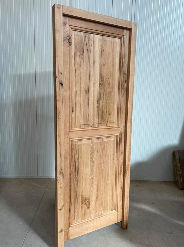 Belle Vieille Porte En Bois Avec Plaquette De Porte En Pierre Et