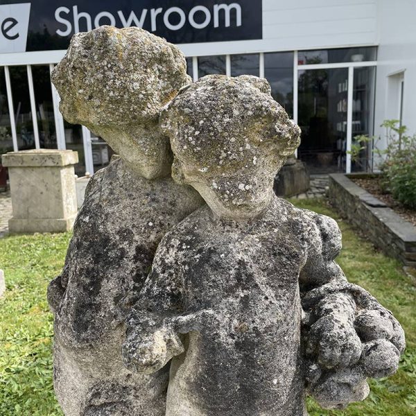 sculpture ancienne en pierre