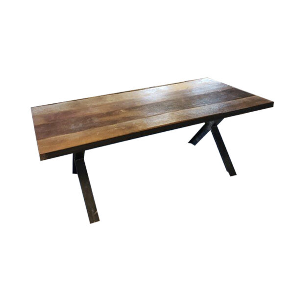 Table industrielle en bois et en fer