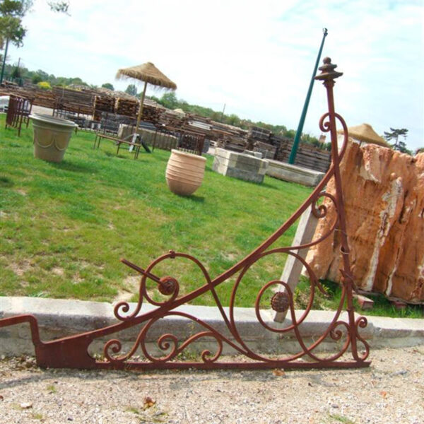 console en fer forgé avec volute
