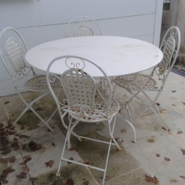 Table ronde en fer forgé style ancien