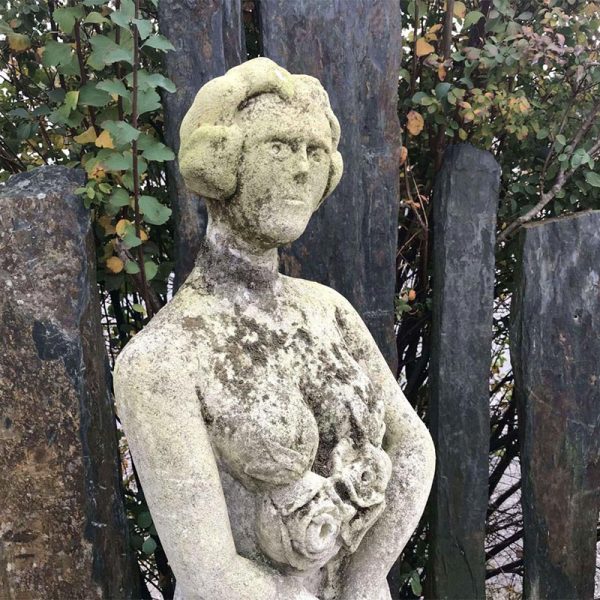 statue en pierre ancienne pour jardin