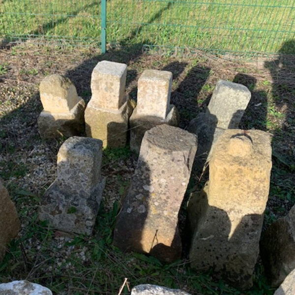 bloc massif en pierre