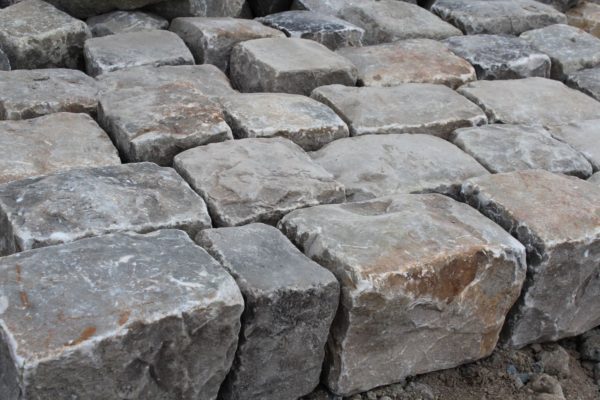 Pavés Anciens en Grès de Versailles