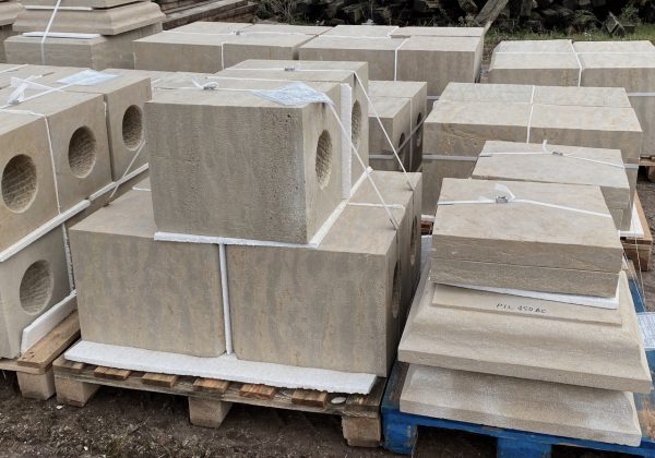 stock de bloc pour piliers