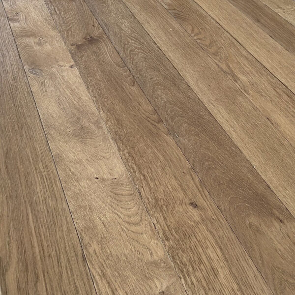 Parquet en chêne vieilli neuf