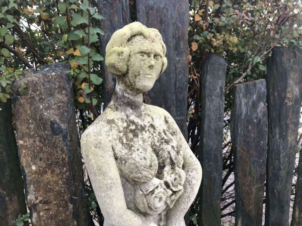 statue pierre ancienne