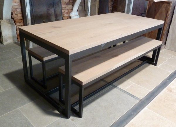 table de salon bois et métal avec les bancs