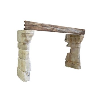 cheminé en pierre ancienne et bois