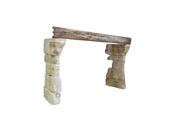 cheminé en pierre ancienne et bois