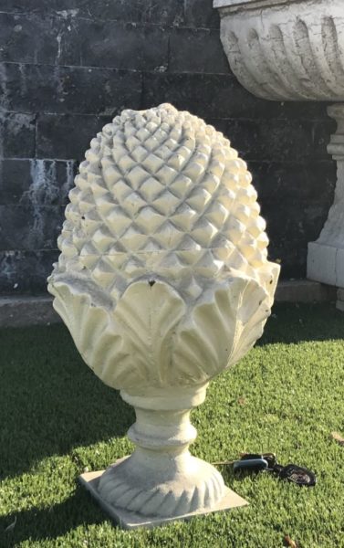 Beautiful pine cone in iron for exterior area