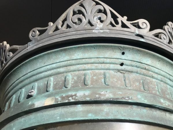 details de notre lampadaire vert de paris