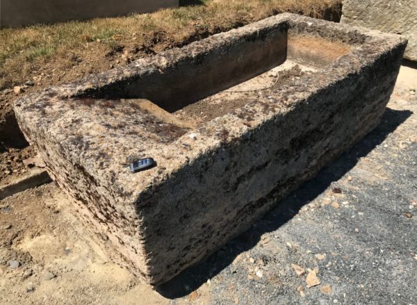 lavoir ancien de style rustique