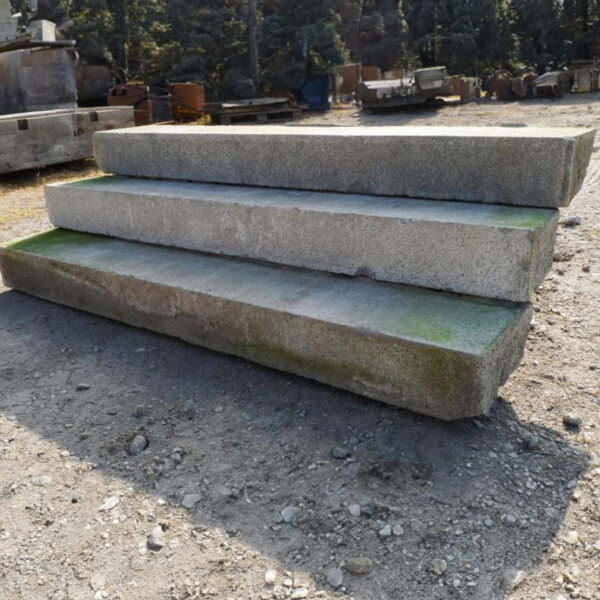 Bloc rectangle en granit pour marche