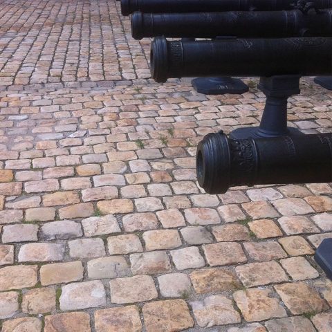 Pavés dans la cour des invalides