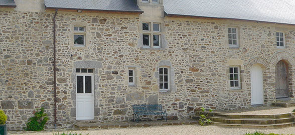 restauration d'une ferme normande avec materiaux anciens