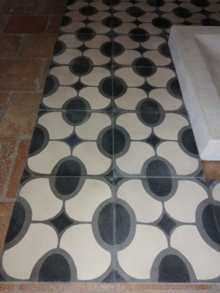 carreaux de ciment motif ovale vintage