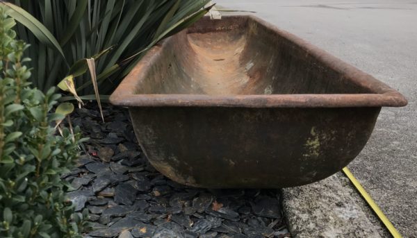 auge en fonte pour une décoration extérieur