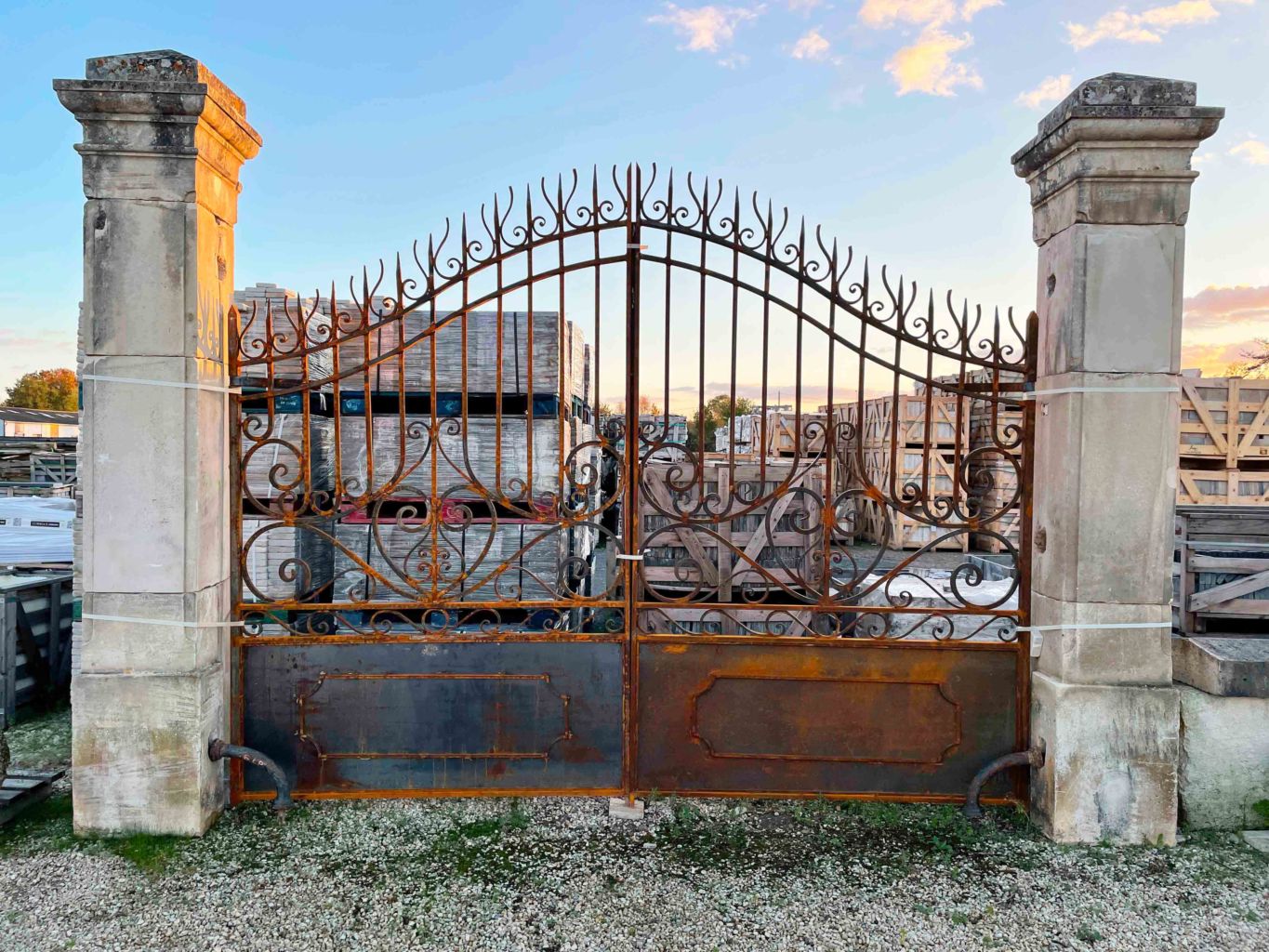 Portail en fer forgé de réédition | BCA Materiaux Anciens