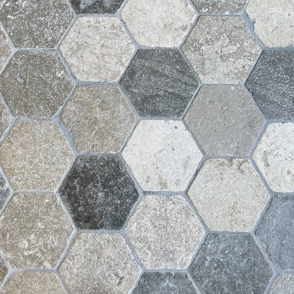 Dallage hexagonal avec du joint gris