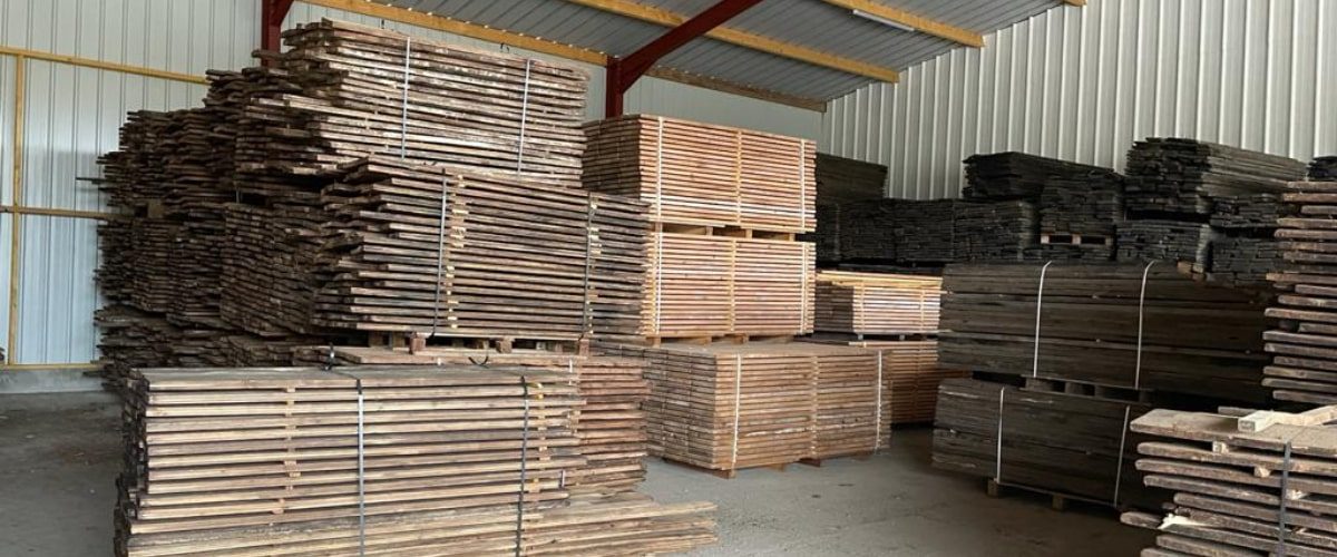 Stock de plancher ancien pour export