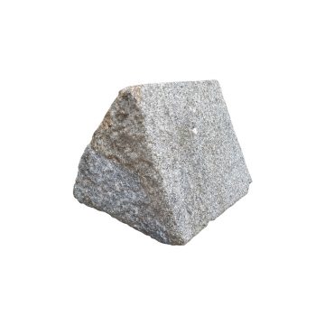 Paire de têtes de piliers triangulaires en Granit