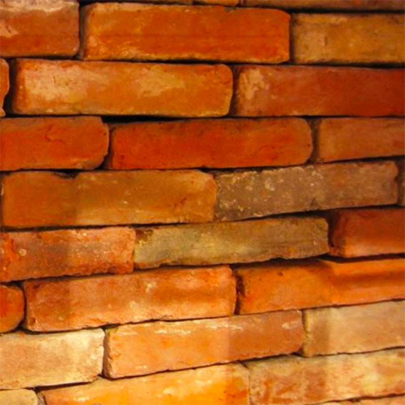 Cintre Orange Sur Rail Près Mur De Brique Blanche. Espace Pour Le Texte  Image stock - Image du élément, armoire: 250767945