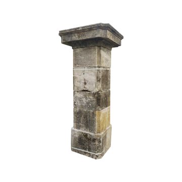 colonne en pierre ancienne