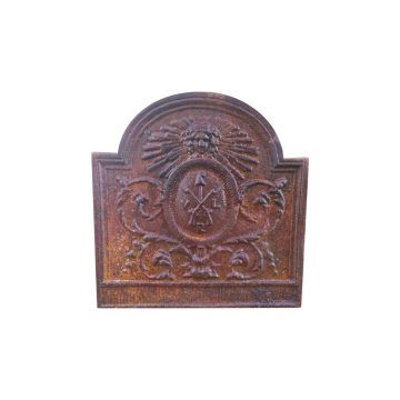 Plaque ancienne avec un blason et le roi soleil