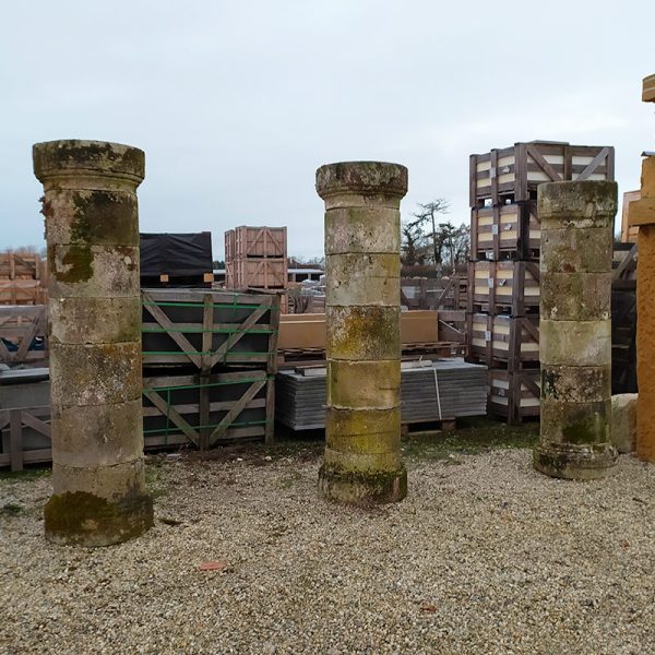 Colonnes rondes en pierre calcaire
