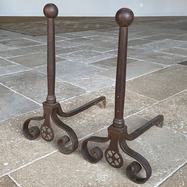 Paire de chenets anciennes du XXème siècle