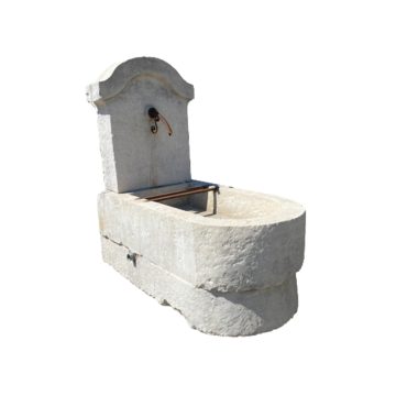 Fontaine avec dosseret chapeau de gendarme