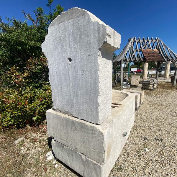 Arrière de la fontaine