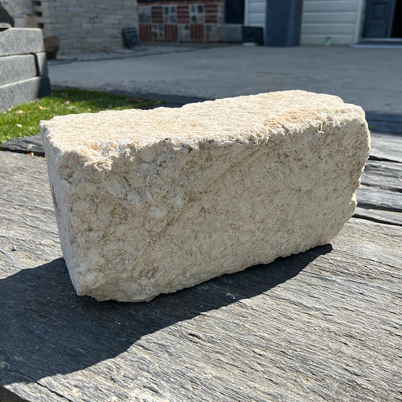 Blocs de pierre calcaire