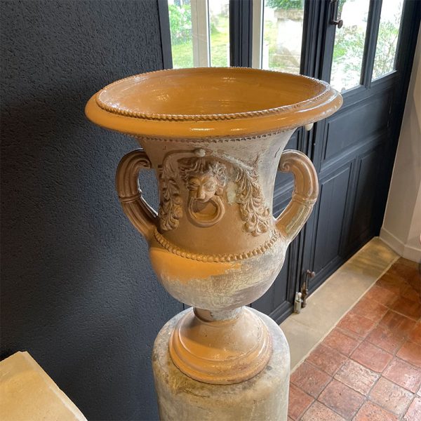 Vase Médicis ancien en terre cuite vernissée pour décoration