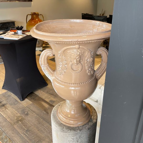 Vase Médicis ancien en terre cuite vernissée pour intérieur