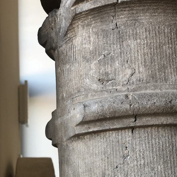 Colonne sciée à l'arrière