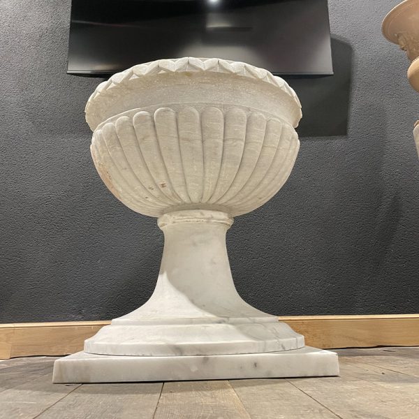 vase en marbre lourd et haut