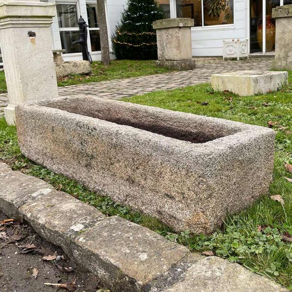 auge ancienne rectangle en granit