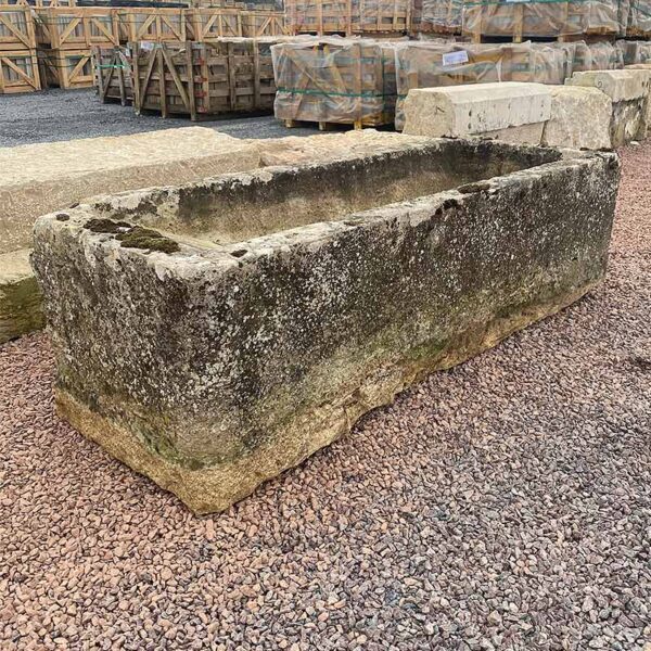 lavoir ancien avec une pente